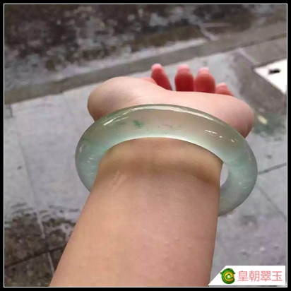 浅谈翡翠手镯的“正装”