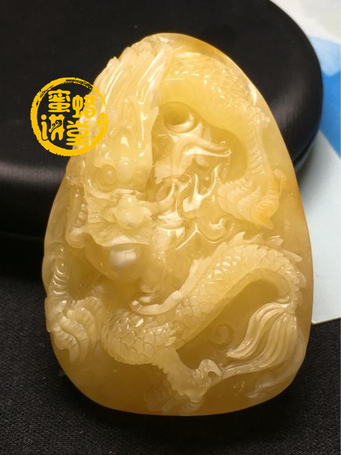 琥珀蜜蜡龙牌有哪些寓意？