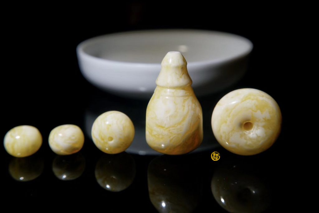 蜜蜡一定比琥珀贵吗？