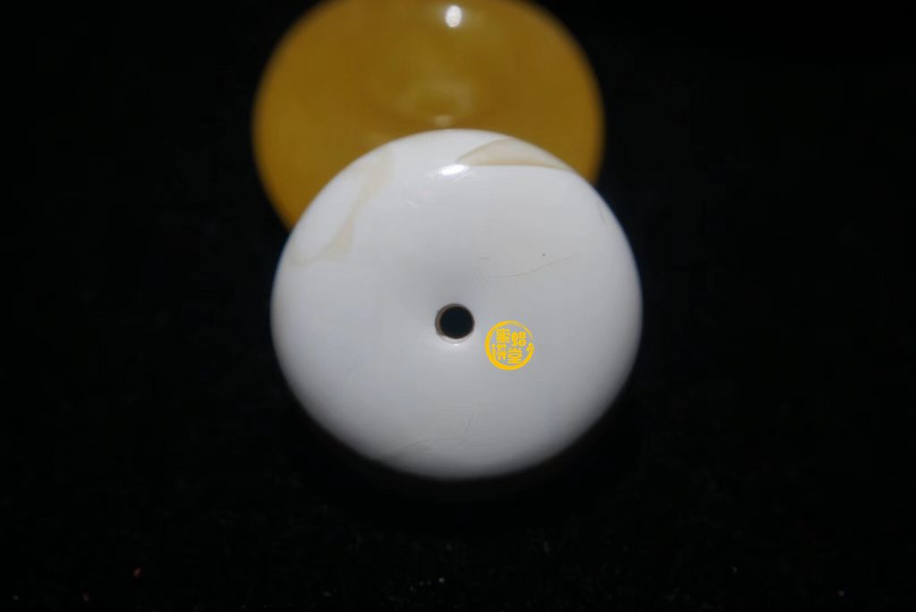 白蜜蜡凭什么那么贵？是炒作，还是真的有收藏价值？