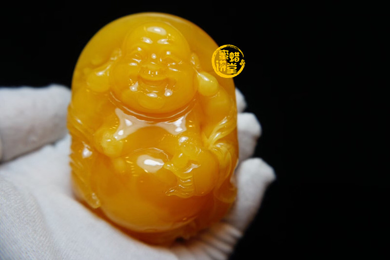 蜜蜡雕刻技法解析，蜜蜡雕刻作品图片欣赏