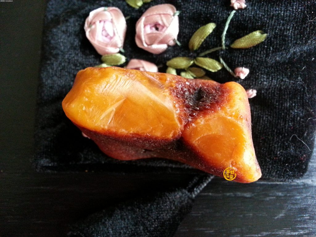 蜜蜡原石怎么盘玩？