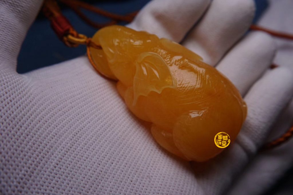 为什么鸡油黄蜜蜡一直不过时？