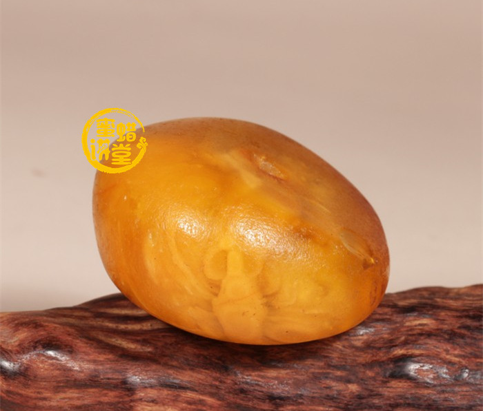 该如何选择老蜜蜡呢?老蜜蜡什么颜色最好？