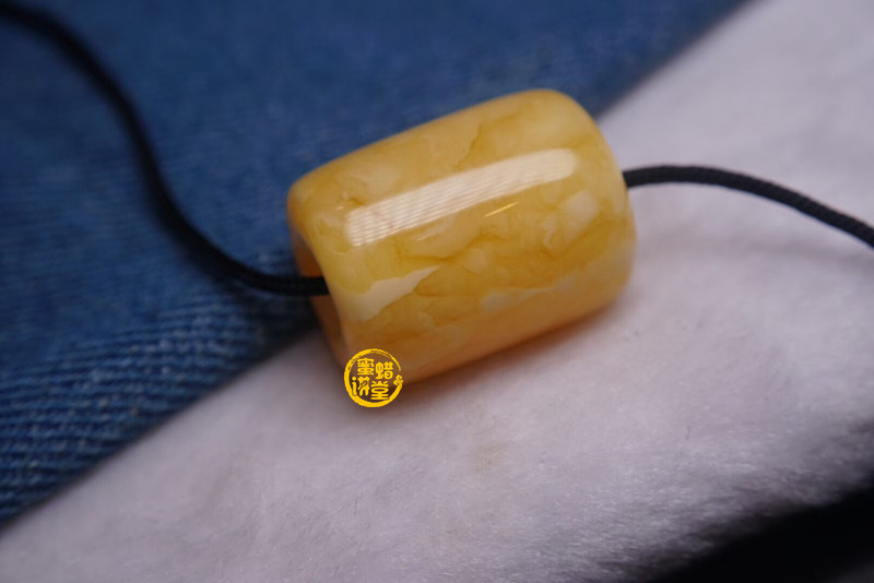 蜜蜡可以带着洗澡吗？佩戴蜜蜡一定要注意这些