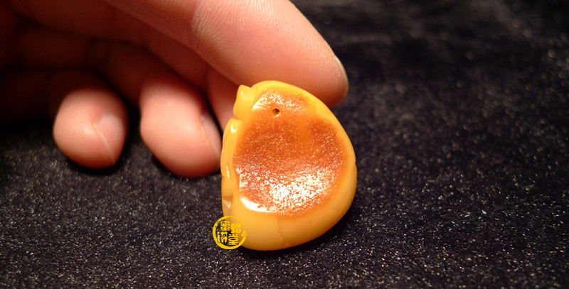 蜜蜡中也有“籽料”吗？玩蜜蜡籽料效果如何？
