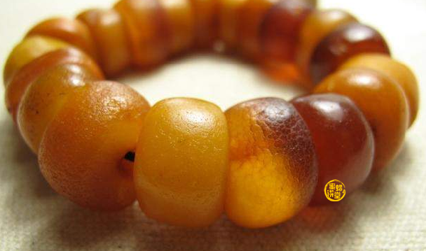 这6种老蜜蜡，藏友一定要知道的极品蜜蜡