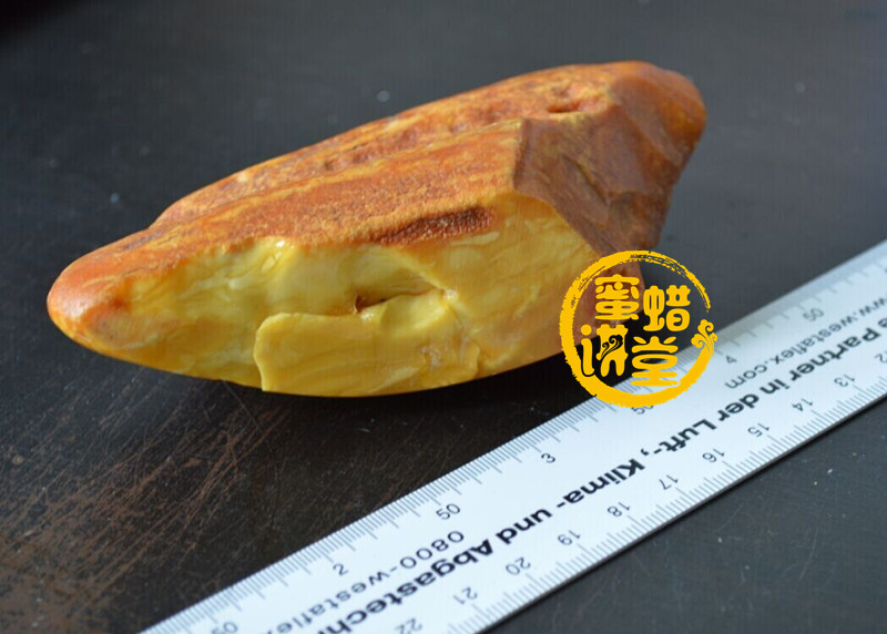 蜜蜡原石有假的吗？