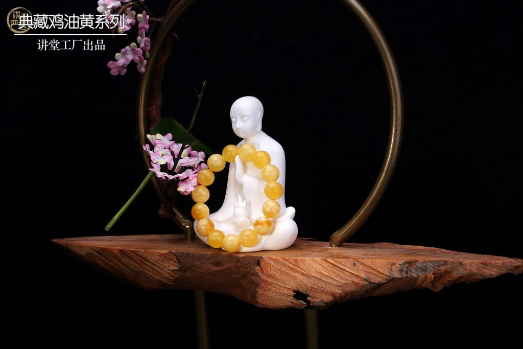 蜜蜡最适宜佩戴的季节，你知道吗？