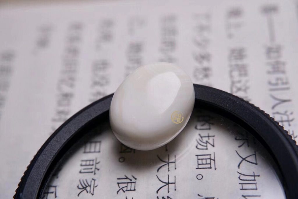 为什么白蜜蜡收藏价值高？