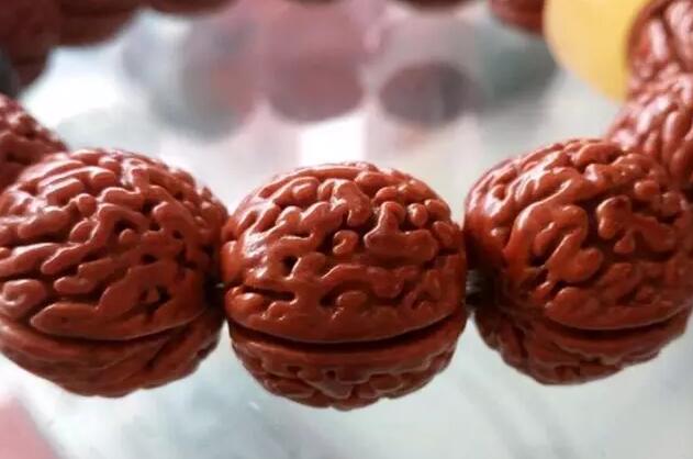 蟠桃核手串怎么盘红?包浆一流的图片放毒 蟠桃核手串怎么盘红?包浆一流的图片放毒 文玩天下 第4张 蟠桃核手串怎么盘红?包浆一流的图片放毒 文玩天下 第4张