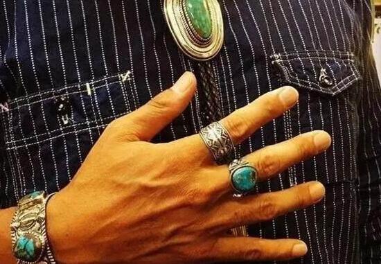 男人适合戴文玩戒指吗?网友的答案是一致的 男人适合戴文玩戒指吗?网友的答案是一致的 文玩天下 第3张 男人适合戴文玩戒指吗?网友的答案是一致的 文玩天下 第3张