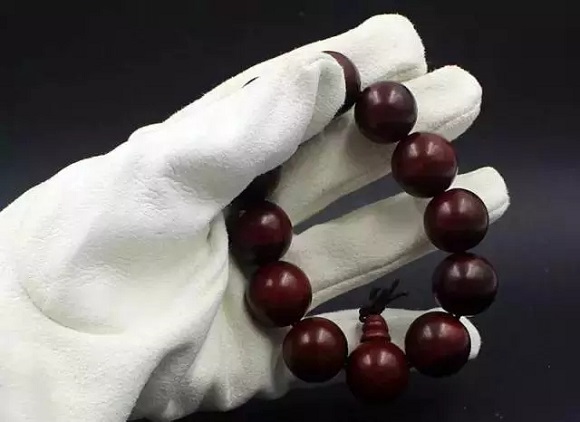 文玩神奇“手套”的选择与使用方法 文玩神奇“手套”的选择与使用方法 文玩天下 第1张 文玩神奇“手套”的选择与使用方法 文玩天下 第1张