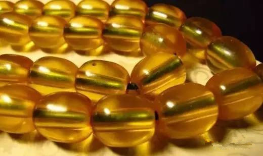 文玩圈三大坑蜜蜡碧石红酸枝 文玩圈三大坑 蜜蜡 碧石 红酸枝 文玩天下 第1张 文玩圈三大坑 蜜蜡 碧石 红酸枝 文玩天下 第1张