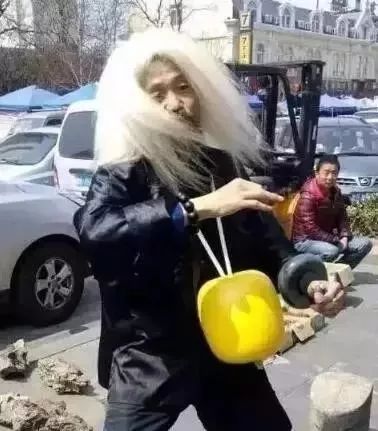 潘家园里的“十位大仙”,一走一过就炸街 潘家园里的“十位大仙”,一走一过就炸街 文玩天下 第1张 潘家园里的“十位大仙”,一走一过就炸街 文玩天下 第1张