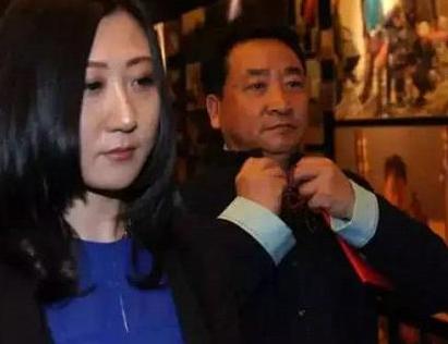 盘点娱乐圈的大咖们都戴什么手串儿 盘点娱乐圈的大咖们都戴什么手串儿 文玩天下 第2张 盘点娱乐圈的大咖们都戴什么手串儿 文玩天下 第2张