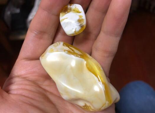 谈谈个人对极品蜜蜡的理解 谈谈个人对极品蜜蜡的理解 文玩天下 谈谈个人对极品蜜蜡的理解 谈谈个人对极品蜜蜡的理解 文玩天下