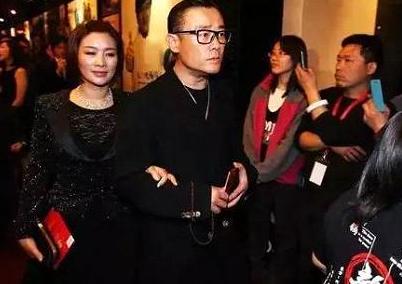 盘点娱乐圈的大咖们都戴什么手串儿 盘点娱乐圈的大咖们都戴什么手串儿 文玩天下 第1张 盘点娱乐圈的大咖们都戴什么手串儿 文玩天下 第1张