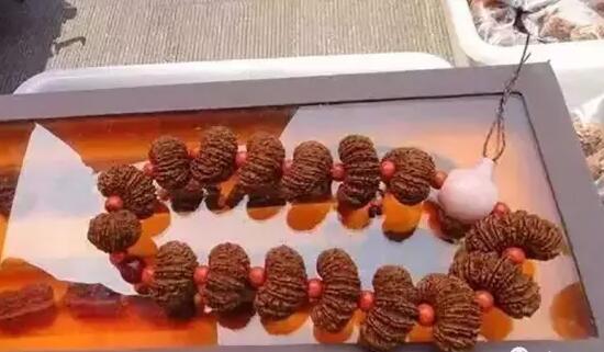 作为文玩人,你肯定盘过这些塑料珠子吧? 作为文玩人,你肯定盘过这些塑料珠子吧? 文玩天下 第3张 作为文玩人,你肯定盘过这些塑料珠子吧? 文玩天下 第3张