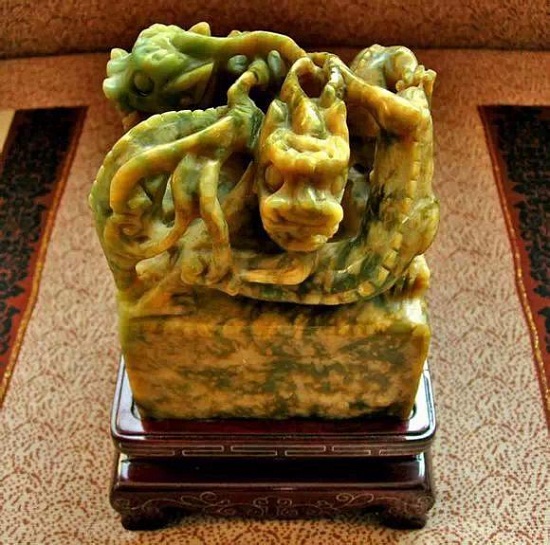 《盗墓笔记》里那些高端神秘的文玩宝贝 《盗墓笔记》里那些高端神秘的文玩宝贝 文玩天下 第7张 《盗墓笔记》里那些高端神秘的文玩宝贝 文玩天下 第7张