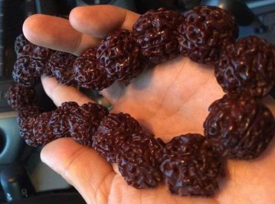 文玩大汗手虽好,但不可过度盘玩 文玩大汗手虽好,但不可过度盘玩 文玩天下 第2张 文玩大汗手虽好,但不可过度盘玩 文玩天下 第2张
