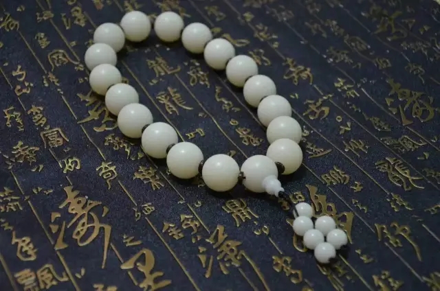 14种小众菩提手串盘点,全认识的人只有1% 14种小众菩提手串盘点,全认识的人只有1% 文玩天下 第14张 14种小众菩提手串盘点,全认识的人只有1% 文玩天下 第14张