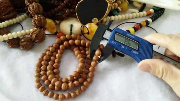 土豪秀文玩儿不是高端货不好意思拿出手 土豪秀文玩儿 不是高端货不好意思拿出手 文玩天下 第1张 土豪秀文玩儿 不是高端货不好意思拿出手 文玩天下 第1张