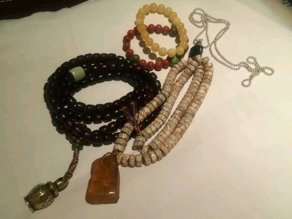 说好的,文玩只玩一串,还是怪自己太年轻 说好的,文玩只玩一串,还是怪自己太年轻 文玩天下 第13张 说好的,文玩只玩一串,还是怪自己太年轻 文玩天下 第13张