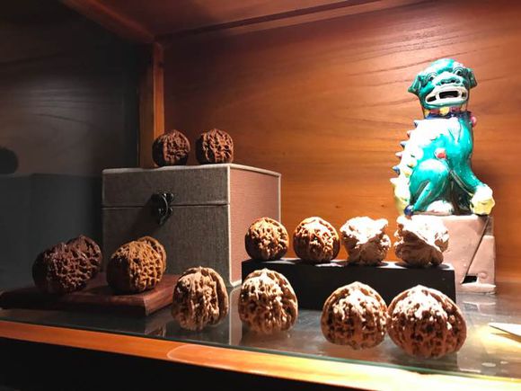 专业玩家的文玩展示规,小编买不起 专业玩家的文玩展示柜,小编买不起 文玩天下 第4张 专业玩家的文玩展示柜,小编买不起 文玩天下 第4张