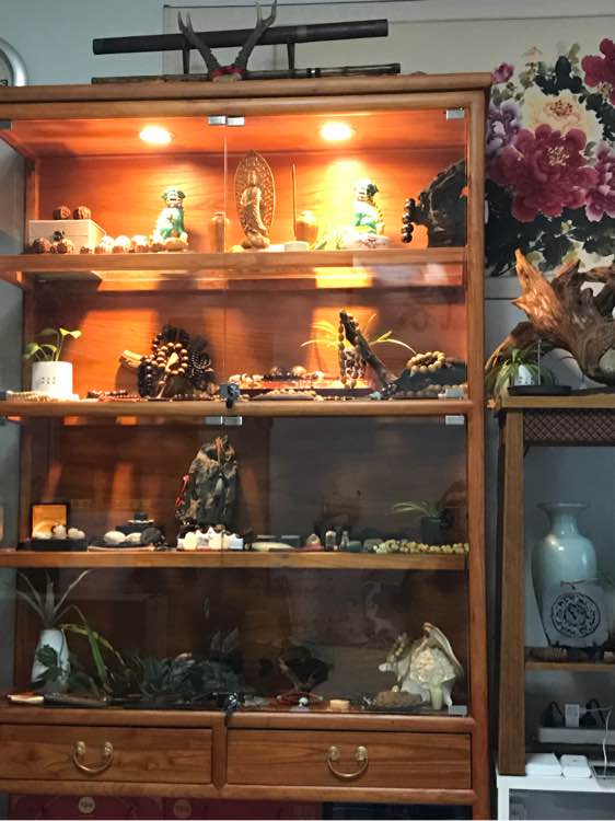 专业玩家的文玩展示规,小编买不起 专业玩家的文玩展示柜,小编买不起 文玩天下 第2张 专业玩家的文玩展示柜,小编买不起 文玩天下 第2张