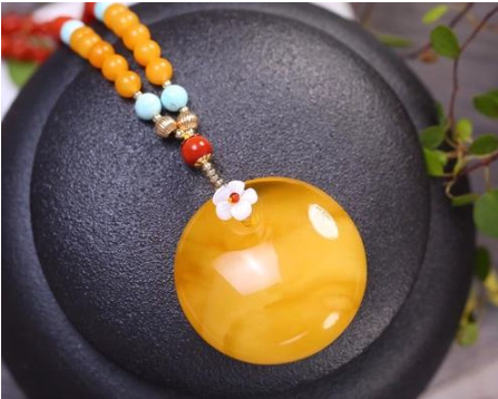 蜜蜡深色好还是浅色好 验证蜜蜡好坏 蜜蜡深色好还是浅色好 验证蜜蜡好坏