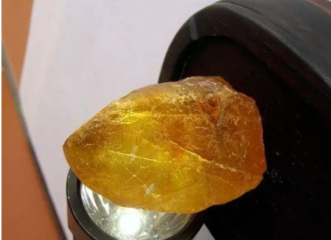 哪种蜜蜡最好 蜜蜡有无瑕疵 哪种蜜蜡最好 蜜蜡有无瑕疵