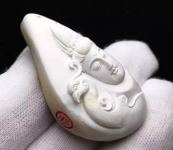 白瓷蜜蜡珍贵吗 白瓷蜜蜡一克多少钱 白瓷蜜蜡珍贵吗 白瓷蜜蜡一克多少钱