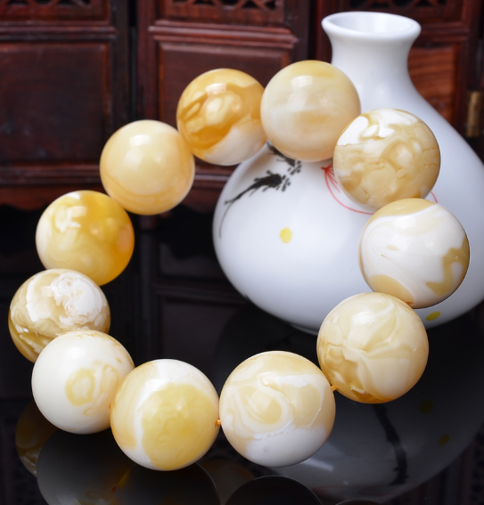 白蜜蜡包浆前后对比 蜜蜡盘玩 白蜜蜡包浆前后对比 蜜蜡盘玩