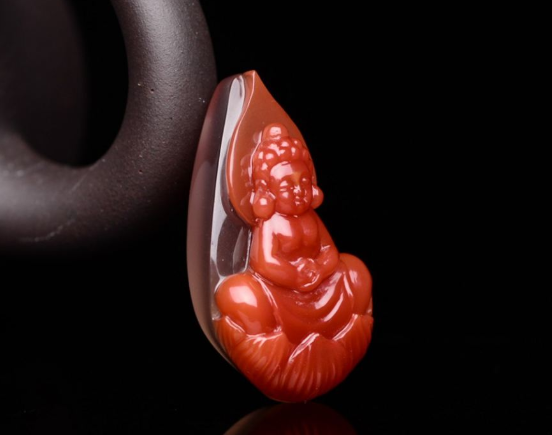 南红柿子红好还是火焰纹好 南红价值分析 南红柿子红好还是火焰纹好 南红价值分析