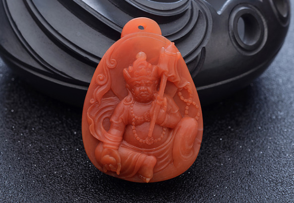 保山南红的功效与作用是什么 有什么佩戴好处吗 保山南红的功效与作用是什么 有什么佩戴好处吗