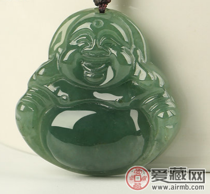 还不知道送什么礼物?看看油青种翡翠功效,也许你会选择它 还不知道送什么礼物?看看油青种翡翠功效,也许你会选择它