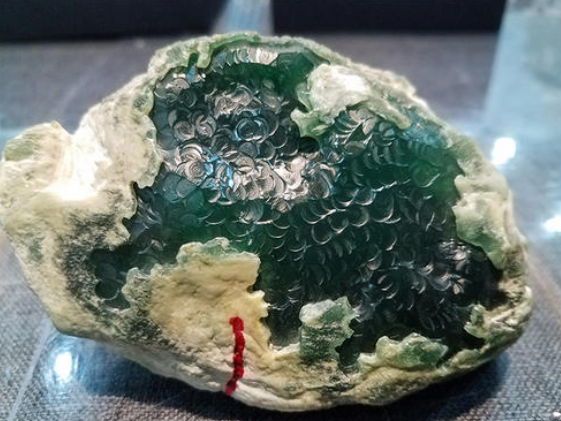 翡翠原石多少 翡翠原石现在什么价位 翡翠原石多少 翡翠原石现在什么价位