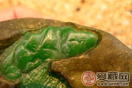 翡翠明料市场价是如何确定的?想要购买翡翠明料的朋友快来看看 翡翠明料市场价是如何确定的?想要购买翡翠明料的朋友快来看看