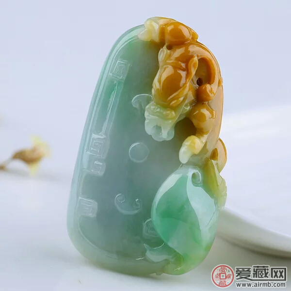 佩戴翡翠的时间久了,翡翠的功效有哪些? 佩戴翡翠的时间久了,翡翠的功效有哪些?
