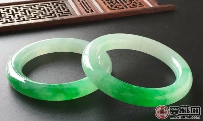 技术贴:你真的会挑翡翠手镯么? 技术贴:你真的会挑翡翠手镯么?