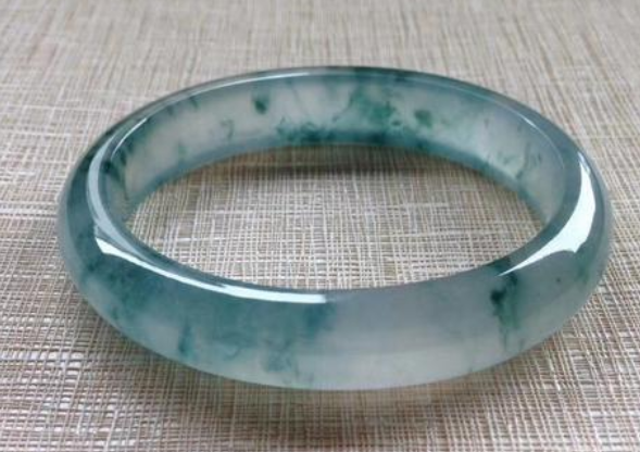 飘蓝花翡翠手镯图片及价格 飘蓝花翡翠手镯多少钱 飘蓝花翡翠手镯图片及价格 飘蓝花翡翠手镯多少钱