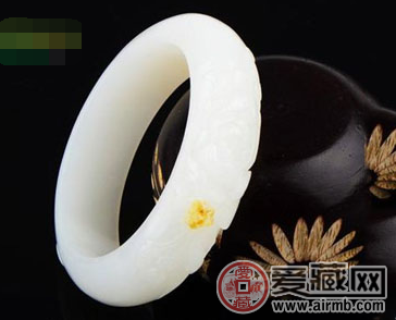 和田玉为什么比翡翠耐摔? 和田玉为什么比翡翠耐摔?
