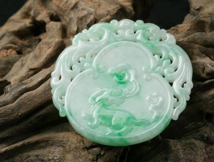 什么是种水翡翠 种水翡翠是什么意思 什么是种水翡翠 种水翡翠是什么意思