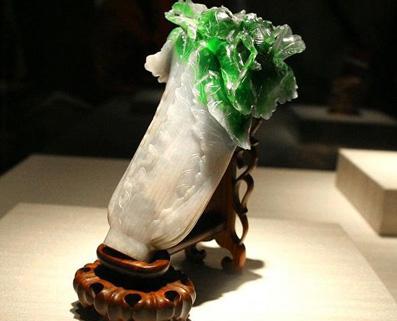 翠玉白菜 翠玉白菜有什么寓意 u=2856101530,2219163358&fm=26&gp=0.jpg