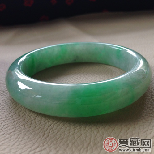 豆种翡翠价格真的都是低档货价格吗 豆种翡翠价格真的都是低档货价格吗