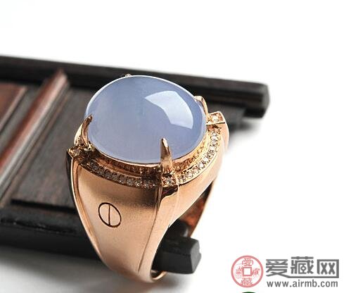 如何选购翡翠戒面 如何选购翡翠戒面