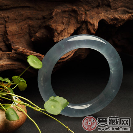 玻璃种翡翠的价格怎么会这么贵?有什么原因 玻璃种翡翠的价格怎么会这么贵?有什么原因