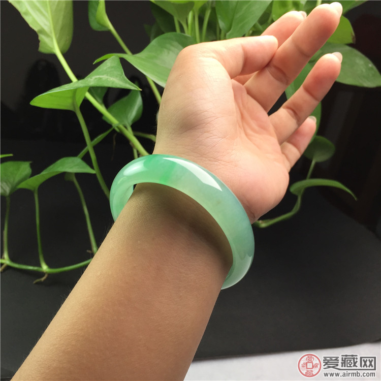 为何懂翡翠的人都不建议去云南景区购买翡翠呢? 为何懂翡翠的人都不建议去云南景区购买翡翠呢?