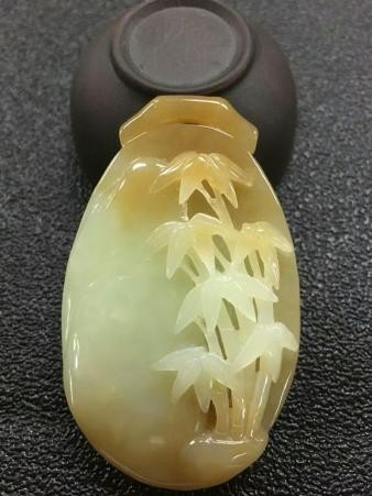 黄白老玉和河磨玉区别 收藏价值高不高 黄白老玉和河磨玉区别 收藏价值高不高